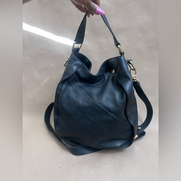 Kelsi Dagger Black Leather Handbag With Adjustable Crossbody Strap Gold Hardware - Picture 6 of 11